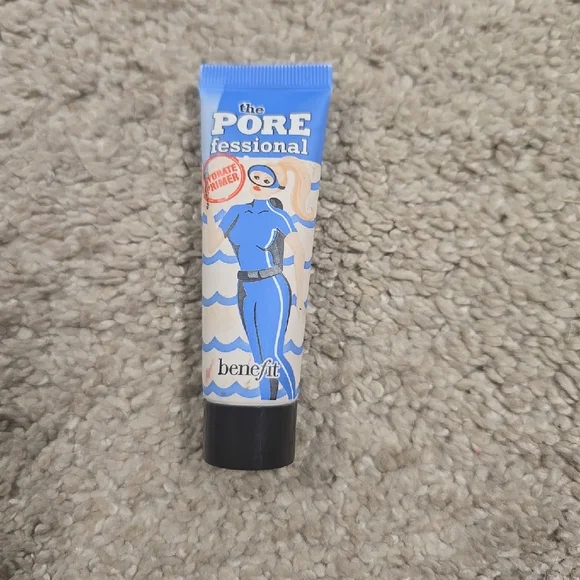 The POREfessional: Hydrate Primer Travel Size Mini Hydrating face primer - Picture 4 of 6